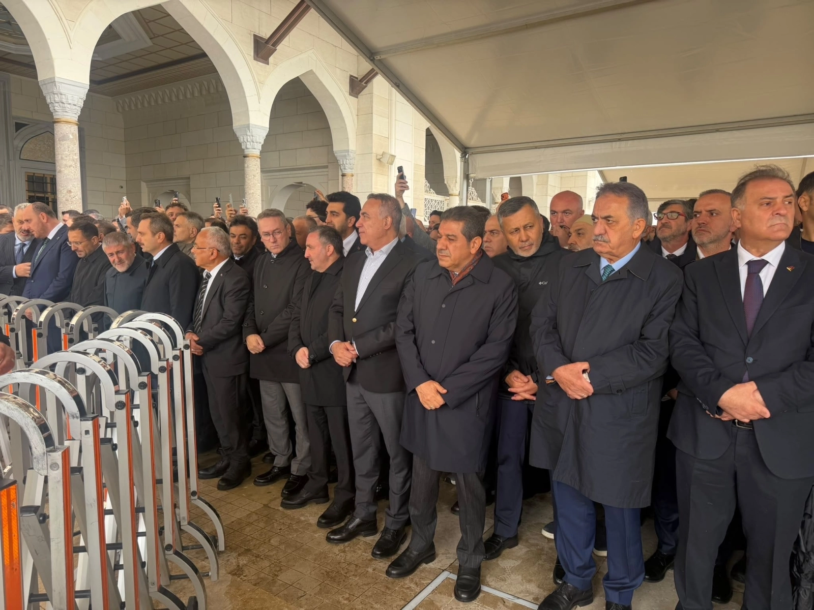 Abdurrahman Dursun, Merhum Dündar Ziya Gültekin’i Son Yolculuğuna Uğurladı