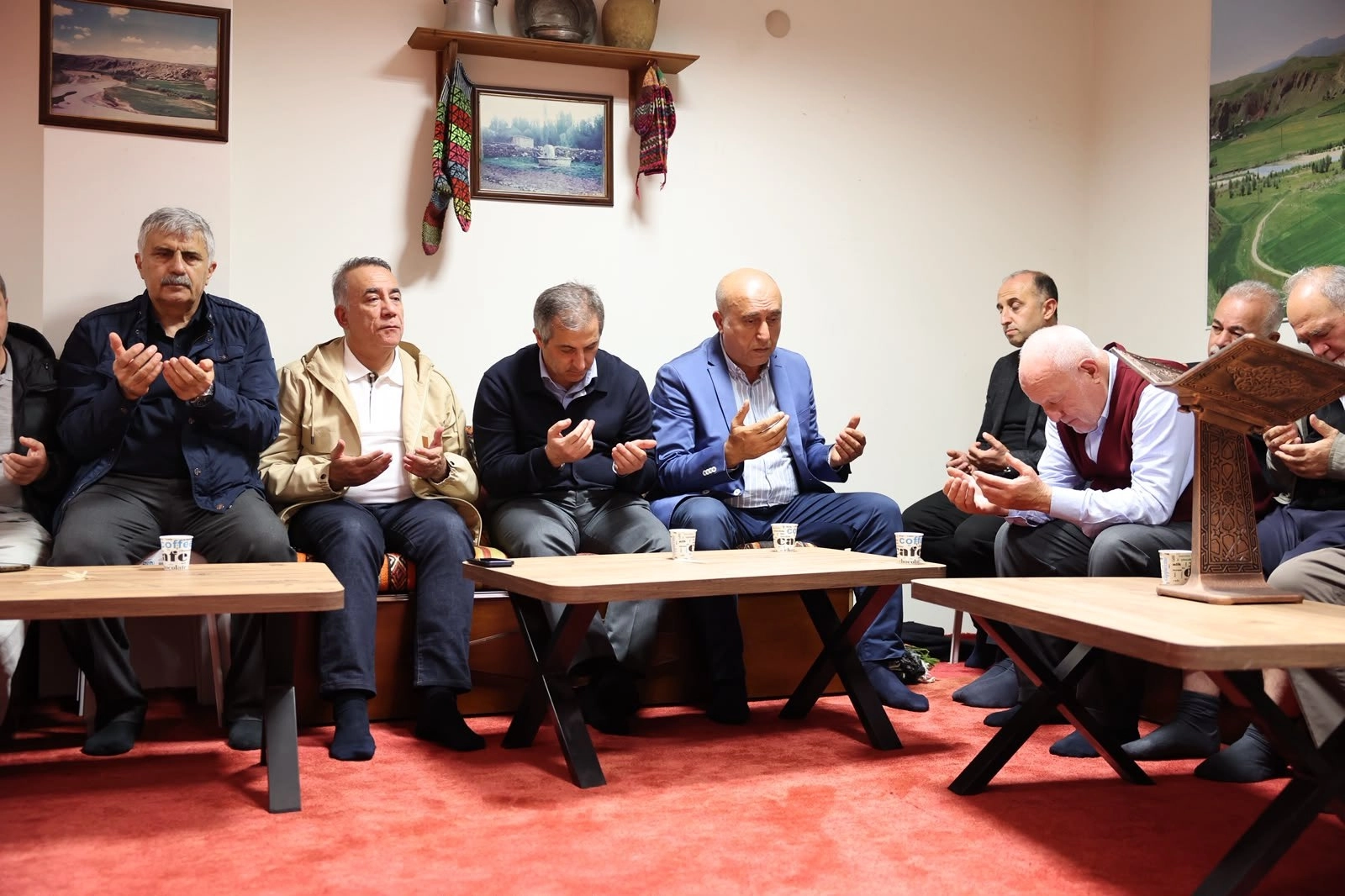 Başkan Abdurrahman Dursun’dan Tekmil Çakmak’ın Ailesine Taziye Ziyareti