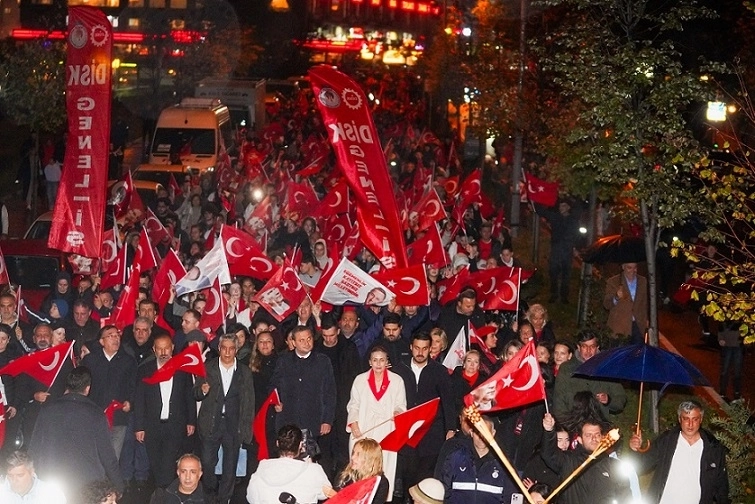 BEYLİKDÜZÜ CUMHURİYET’İN 103. YILINDA BAYRAM COŞKUSUNU DOYASIYA YAŞADI