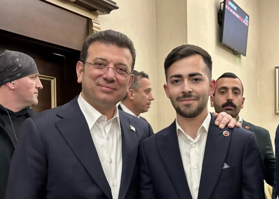CHP’DE SULTANGAZİ DEPREMİ! ONUR YILDIRIM İSTİFA ETTİ: “YENİ PARTİ ÇATISI ALTINDA YOLUMA DEVAM EDECEĞİM”