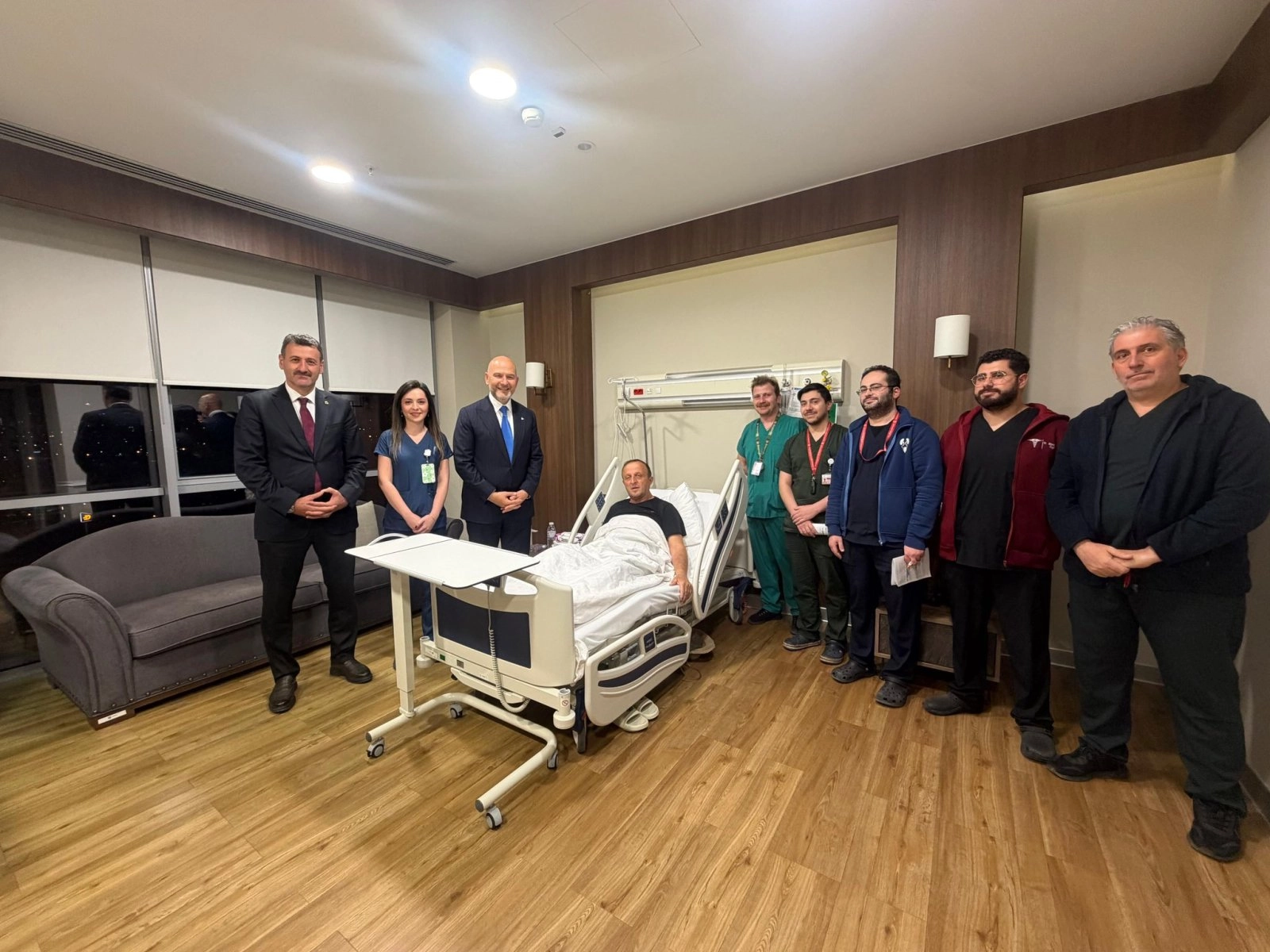 Süleyman Soylu’dan Ankara’da Hasta Ziyareti: Murat Gültepe’ye Geçmiş Olsun Dileği