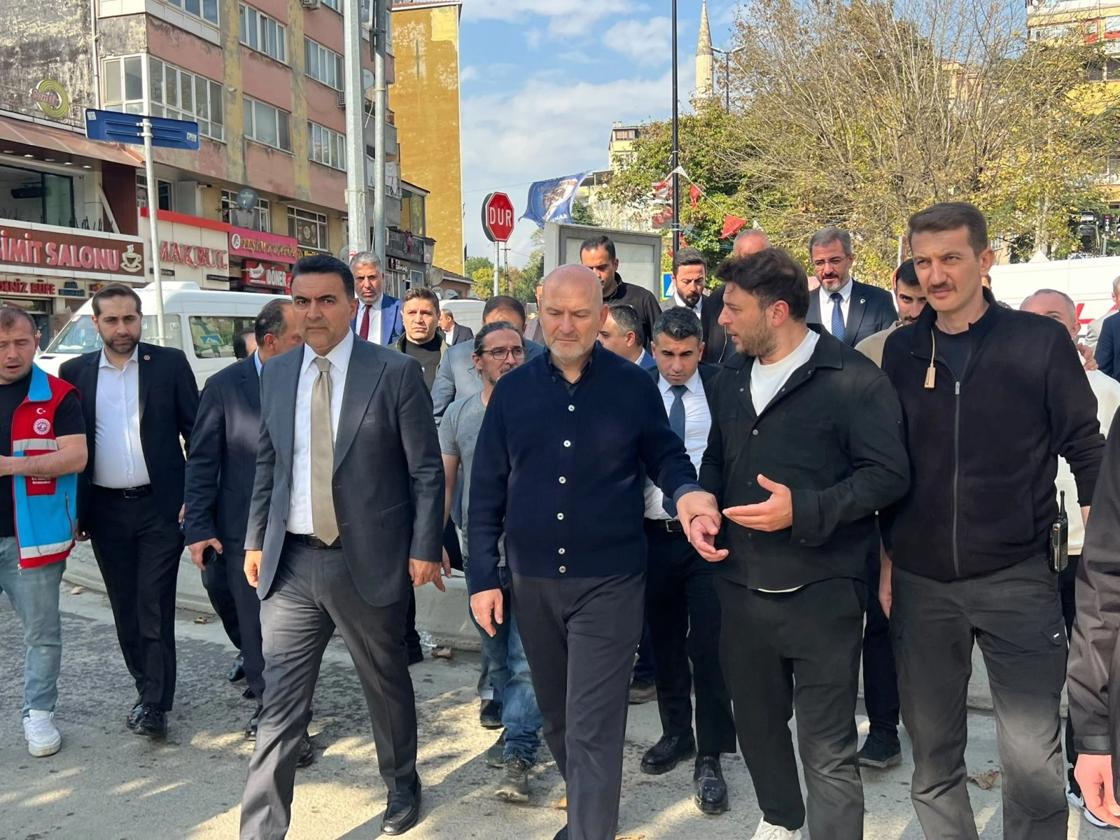 Süleyman Soylu’dan Sel Felaketinin Yaşandığı Ayazağa’da Esnafa Geçmiş Olsun Ziyareti