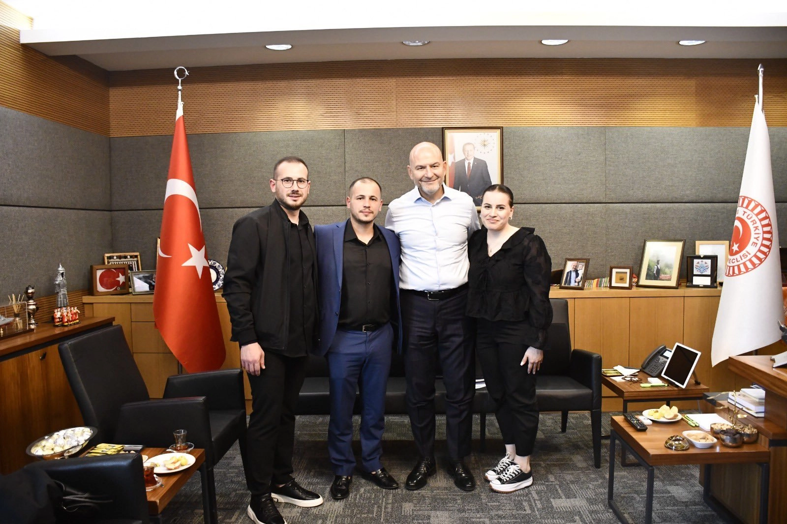 Süleyman Soylu TBMM’de Misafirlerini Ağırladı: “Nazik Ziyaretleri İçin Teşekkür Ediyorum”