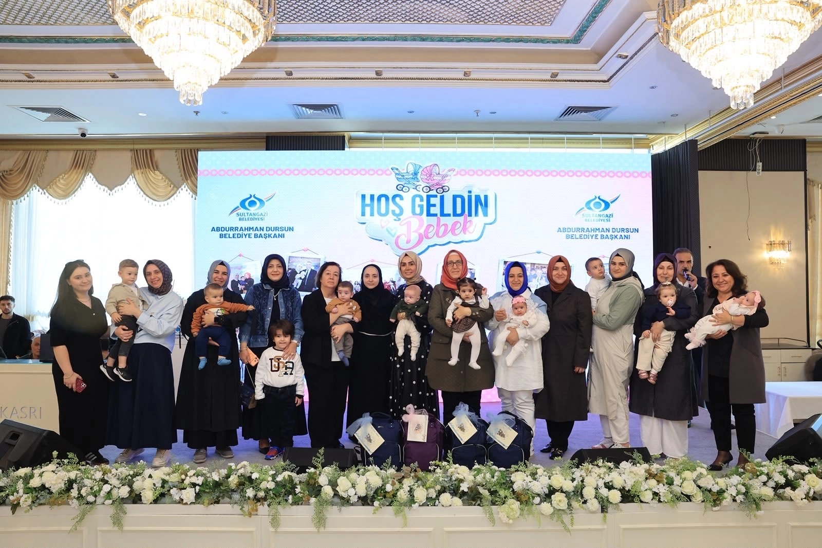Sultangazi’de 18 Bini Aşkın Bebeğe “Hoş Geldin Bebek” Dediler