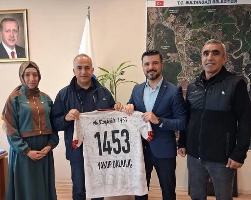 Sultanşehir 1453 FK’dan Yakup Dalkılıç’a Ziyaret ve Forma Hediyesi
