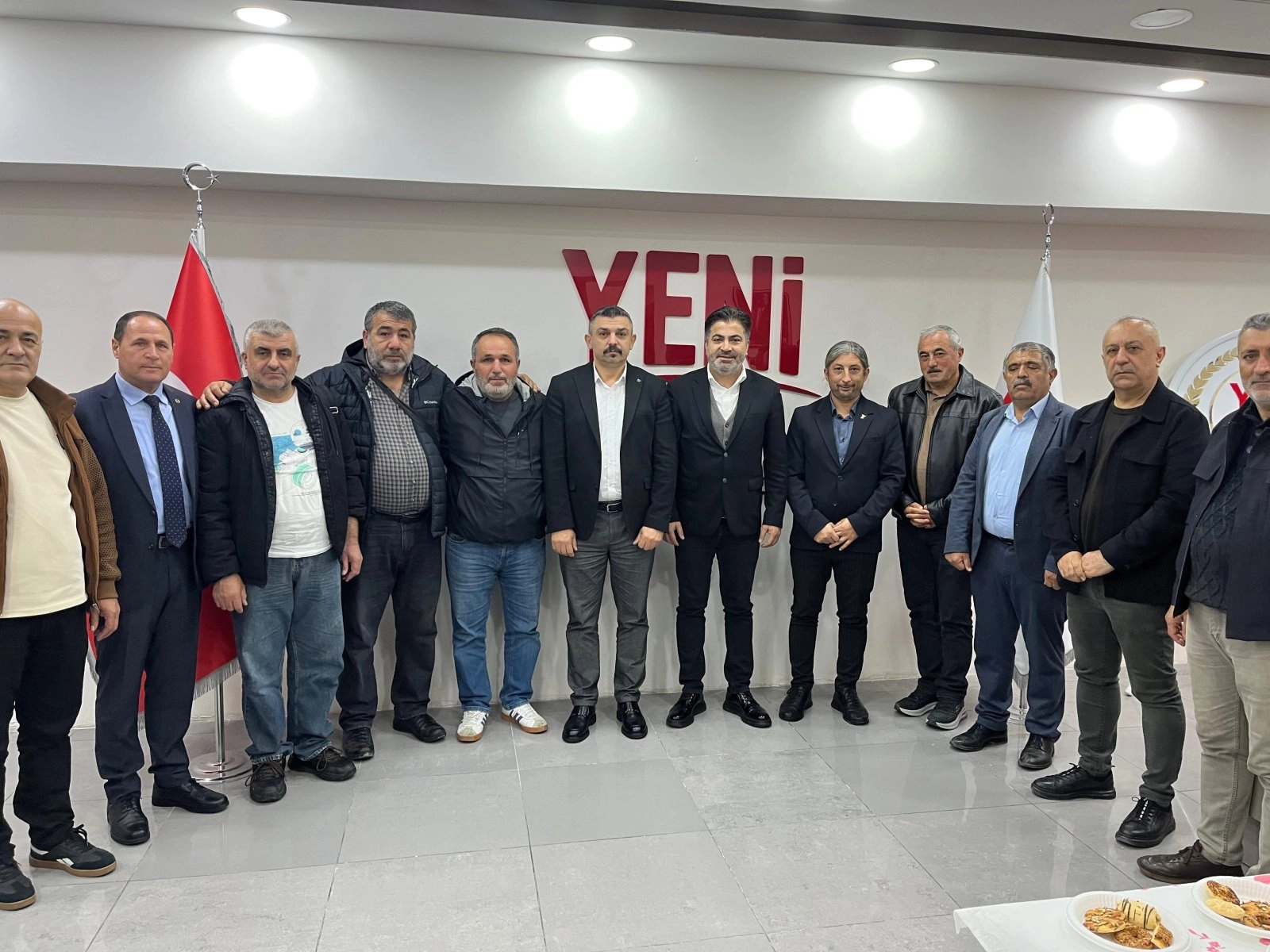 Yeni Parti Sultangazi İlçe Başkanı Kanber Koçak, Cemevi Yönetimini Ağırladı