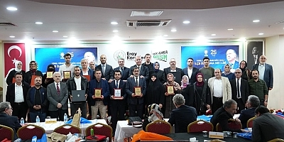 AK Parti Gaziosmanpaşa’da Başarılı Teşkilat Mensupları Ödüllendirildi