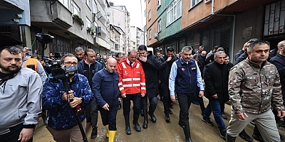 Ayazağa’da Sel Mağdurlarından İstanbul İtfaiyesi’ne Teşekkür: “Bizi Buradan İtfaiye Kurtardı!”