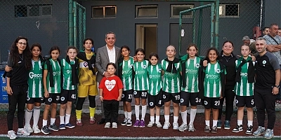 Beyoğlu’nda 3. Kız Çocukları Futbol Turnuvası: Şampiyon Dudulluspor Oldu