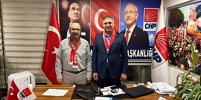 CHP Sultangazi İlçe Başkanı Ali Acar, İl Başkan Yardımcısı İsmet Elmas ile bir araya geldi.