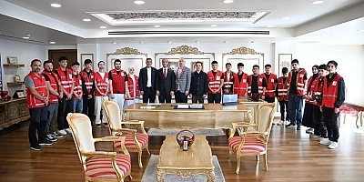 Gaziosmanpaşa’da Kızılay Buluşması: Eray Karadeniz’den Genç Gönüllülere Övgü