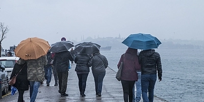 İstanbul’da Sıcaklıklar 7 Derece Düşecek! AKOM’dan Kuvvetli Sağanak Uyarısı