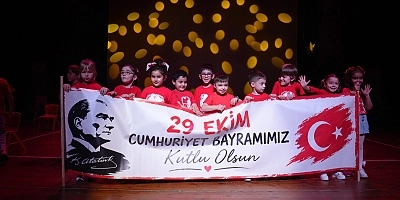 Kartal’da Kreşli Miniklerden Cumhuriyet Coşkusu