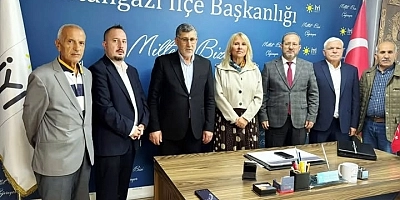 Kent Gönüllüleri Platformu’ndan İYİ Parti Sultangazi İlçe Başkanlığı’na Ziyaret