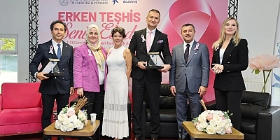 KÜÇÜKÇEKMECE’DE MEME KANSERİNDE FARKINDALIK İÇİN KÜREK ÇEKTİLER