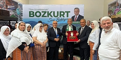 Süleyman Soylu, Atatürk Havalimanı’ndaki Kastamonu Günleri’nde Hemşehrileriyle Buluştu
