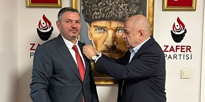 Sultangazi Siyasetinde Yeni Dönem! Sinan Taşkın Zafer Partisi’nde