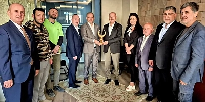 Sultangazi’ye Hizmet Edenler Unutulmuyor: Kent Gönüllüleri Platformu’ndan Cahit Altunay’a Ziyaret