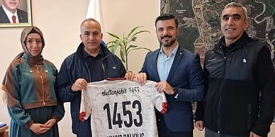 Sultanşehir 1453 FK’dan Yakup Dalkılıç’a Ziyaret ve Forma Hediyesi