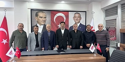 Yeni Parti Sultangazi İlçe Başkanlığı’nda GAMAS Mobilyacılar Çarşısı Yönetimi Ağırlandı